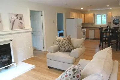 Image de Cozy Location Berkshires modernes (minutes de Lenox, Kripalu & Tanglewood)
