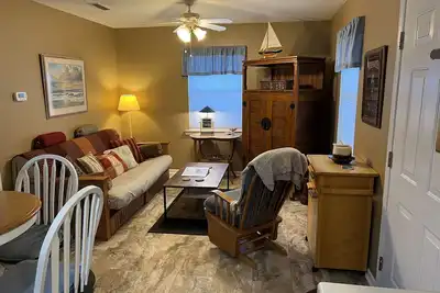Image de Appartement indépendant sur 7 acres isolée avec un \/ porte de la vie privée de sécurité