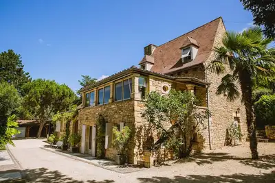 Image de Maison de caractère  climatisée, jardin, piscine chauffée, salle de jeux billard