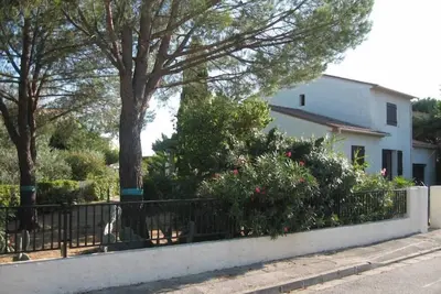 Image de Villa à La Londe Les Maures, 6-8p, 100m2, 3 étoiles