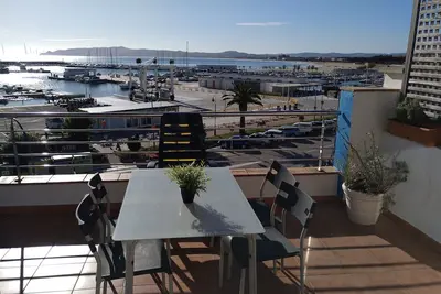 L'estartit. Penthouse avec splendide terrasse en face de la marina
