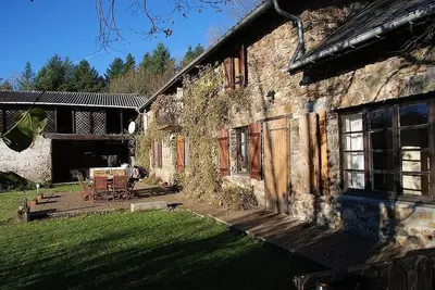 Image de 🚴 Pyrénées Gîte  - Vues Imprenables sur les Montagnes, Piscine Jacuzzi