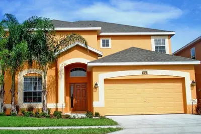 Fabulous 5 Bed/4. 5 Bath Florida Villa with Private Pool and Spa Mins from Disney