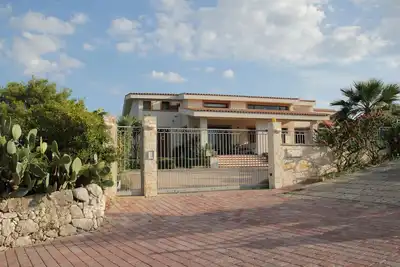 Amaras, 1er étage climatisé appartenant à une charmante villa méditerranéenne