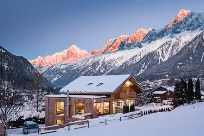 Image de Propriété de luxe de 7 chambres sur la piste (12 à 20 personnes)