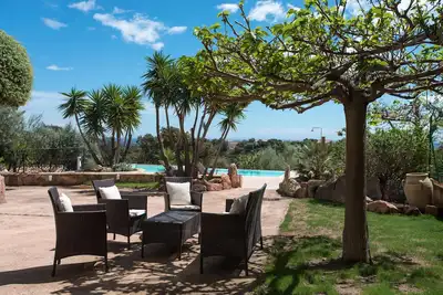 Image de Parfait Vacances! Appartement avec vue et près de la plage, terrain 6000 m2