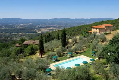 Image de Ferme avec appartements, piscine, terrasse, jardin, vue imprenable