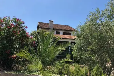 Image de Villa / finca avec belle terrasse et grand jardin, à 5 minutes de la plage, Dalmatie