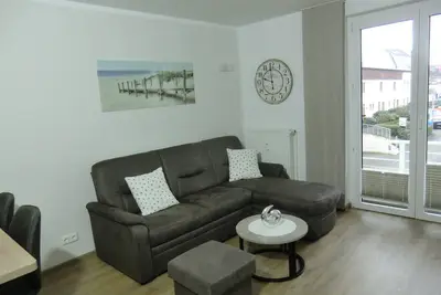 Image de Duhner Düne Apartment 10, non fumeur, wifi, ascenseur, petit balcon, chaise de plage sur la plage (en saison)