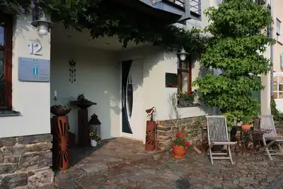 Image de Maison de vacances élégante dans village viticole avec histoire