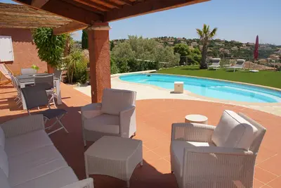 Image de Belle villa vue mer climatisée, au calme et spacieuse avec piscine à Ste Maxime.
