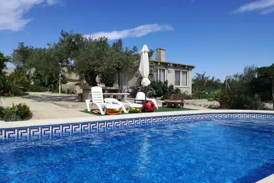 Image de Finca with private pool & mountain views, dogs welcome.