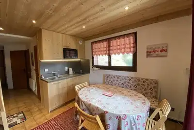 Image de Biches A12 : duplex proche du centre de Châtel