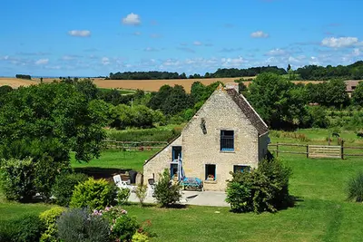 Image de La Petite Maison Dans La Prairie - Piscine Couverte\/Chauffee D'Avril A Octobre