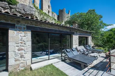Image de Le Quartier du Château - 3 gîtes de luxe (18 pers) - Piscine, Sauna, Spa. . . . .
