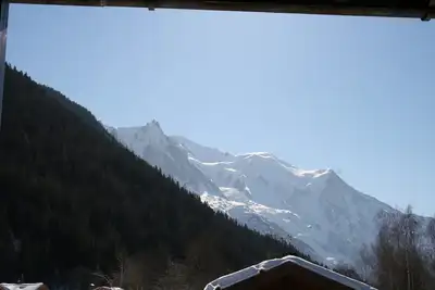 Image de Appartement dans chalet au calme face au Mont-Blanc, proche des Grands Montets.