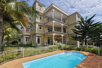 Image de Appartement individuel Spacieux avec Piscine sécurisée Apt 1