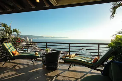 Image de Penthouse Signature Pinnacle sur ~ H G T V House Hunters International ~