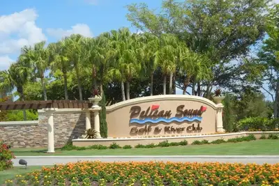 Image de Pélican. Son, Condo de luxe, Décor d'île, Golf 27 trous, Vue rivière \/ réserve
