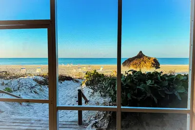 Image de Beach Front Condo sur les plages de sable blanc du golfe du Mexique sur Longboat Key en Floride