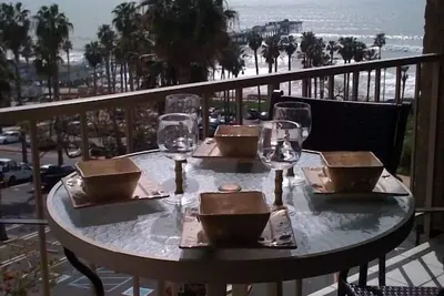 Image de Beautiful Million $$ White Water Views-Steps to beach, pier, shopping, PierBowlGem!
