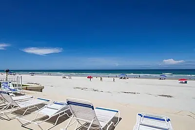 Image de Escapade À La Plage Cet Automne! 3 Nuits Ou Plus = 10% De RÉDUCTION SUPPLÉMENTAIRE