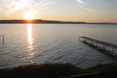 Image de Crystal Lake Retreat - se trouve directement sur le lac!
