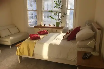 Image de Délicieux bain privé et petit-déjeuner 1