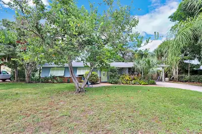 Image de Old Florida Surf Cottage