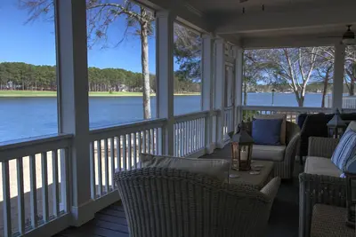 Image de 5 * Luxury Lakefront - Détendez-vous dans l'ancienne maison de Jack Nicklaus à Reynolds Lake Oconee