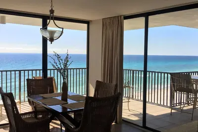 Image de Sunset Beauty *** Vue imprenable sur la plage depuis un grand balcon