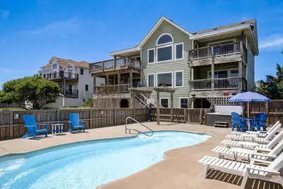 Héritage | 300 m de la plage | Chiens bienvenus, piscine privée, bain à remous