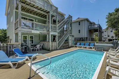 Un rêve de DeWar | 200 m de la plage | Chiens bienvenus, piscine privée, bain à remous