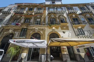 Image de Palazzo Cammarata (Bâtiment de la fin du XVIIIe siècle) Appartement de trois pièces avec grand salon