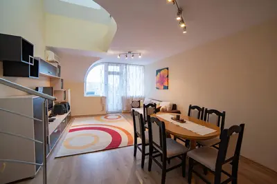 Image de Maisonette ensoleillée, confortable et spacieuse près du centre-ville de Varna