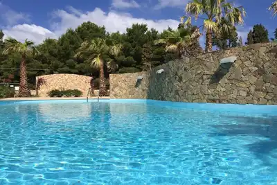 Image de Appartement Au Premier Étage Dans Résidence Avec Piscine