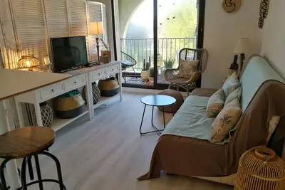 Image de Magnifique F2 près de la piscine et à 150 m de la plage et des commerces
