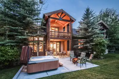 Image de Maison de luxe - Idéal pour plusieurs familles - 3 chambres principales - WiFi gratuit