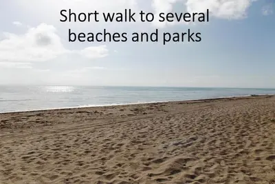 Image de Récemment rénové, Animaux acceptés, et à quelques pas de la plage. Découvrez les super tarifs d'été!