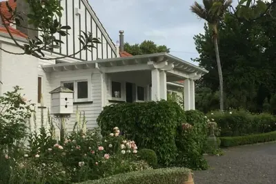 Image de Belle maison de caractère meublée d'antiquités.