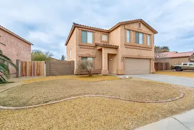 Image de Bienvenue à la maison, après une belle journée de golf, explorer les déserts de l'Arizona Sanoran, un