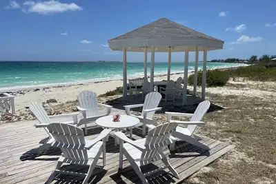 Image de Maison de Great Harbor Cay avec des vues spectaculaires sur l'océan, Berry Island