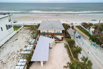 Image de Animaux acceptés Direct Oceanfront Angel Inn the Sand - Gecko Unit Downstairs South
