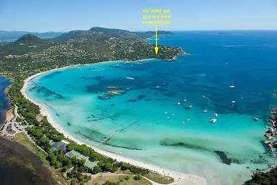 Image de Superbe maison sur la Baie Santa Giulia-plage accessible à pied - offres 2020