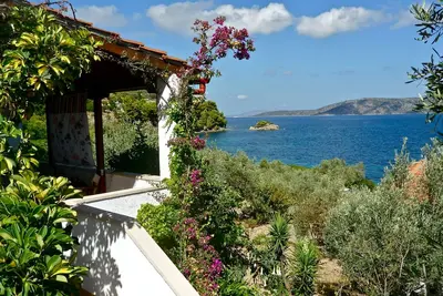 Image de Aloe Ii - Maisons de Fleurs (Maisons Christou) à Alonissos