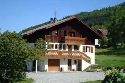 Image de Appartement 3*, Vue Panoramique Sur La VALLÉE Verte, au calme, déco montagnarde