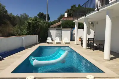 Image de Maison de vacances spacieuse avec piscine privée, internet, climatisation