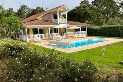 Image de Villa 36 eden parc rue de Birdie 3 chambres piscine chauffée wifi vue pinède