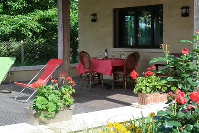 Image de Maison indépendante de 120m2  accessible aux Pmr face aux vignes du Pape Clément