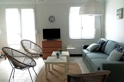 Image de Appartement rez-de-chaussée 3 étoiles proche de la mer avec parking privatif